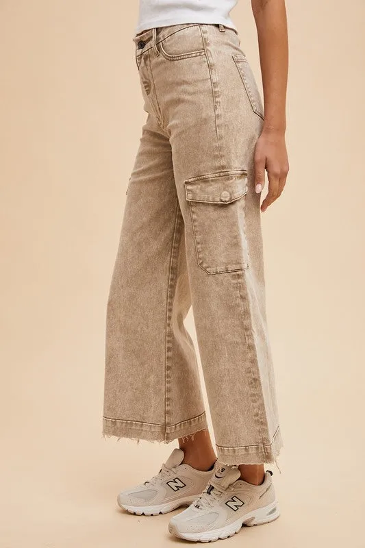 Raw Hem Wide-Leg Cargo Jeans