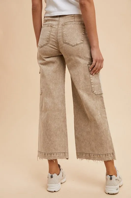Raw Hem Wide-Leg Cargo Jeans