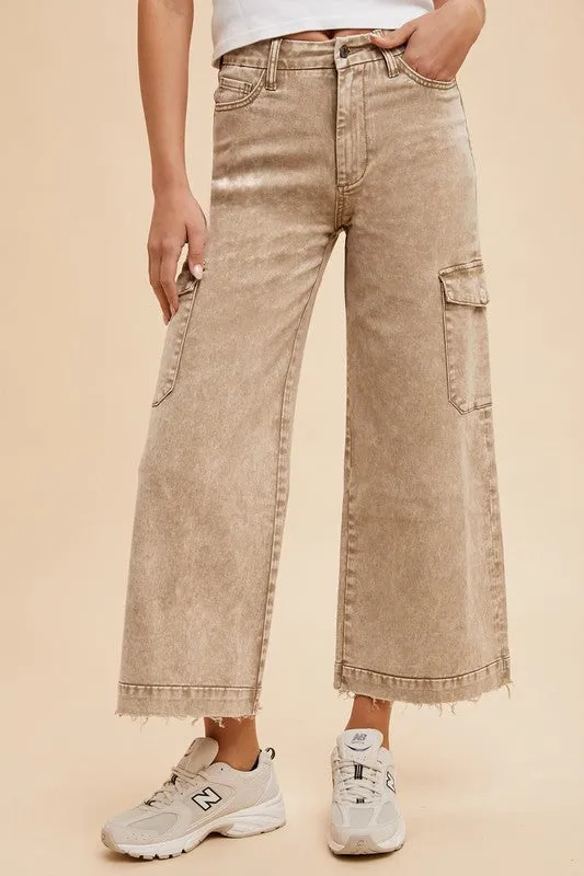 Raw Hem Wide-Leg Cargo Jeans
