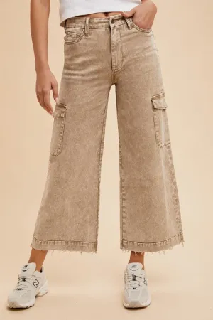 Raw Hem Wide-Leg Cargo Jeans