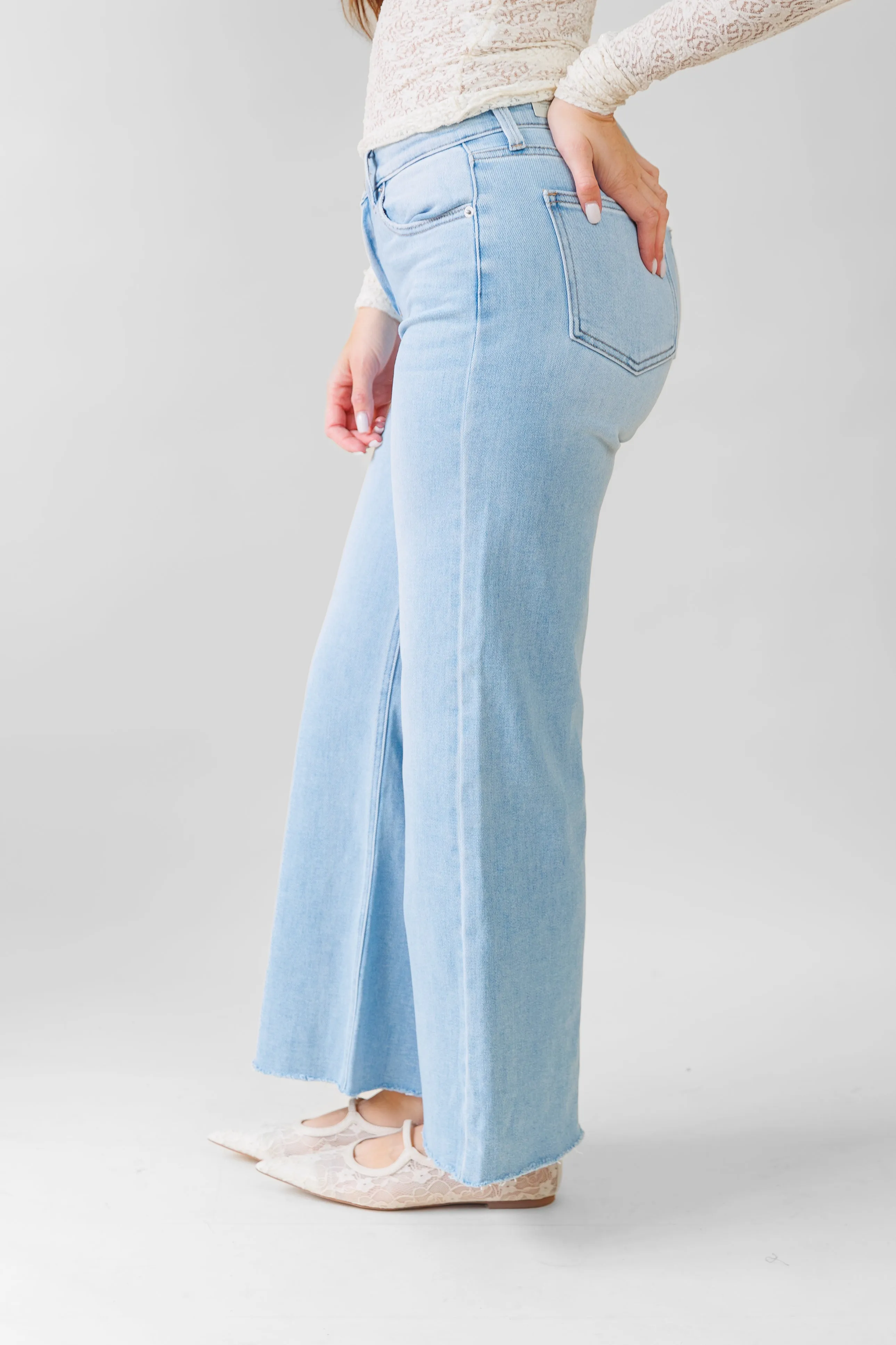 REMI WIDE LEG JEANS