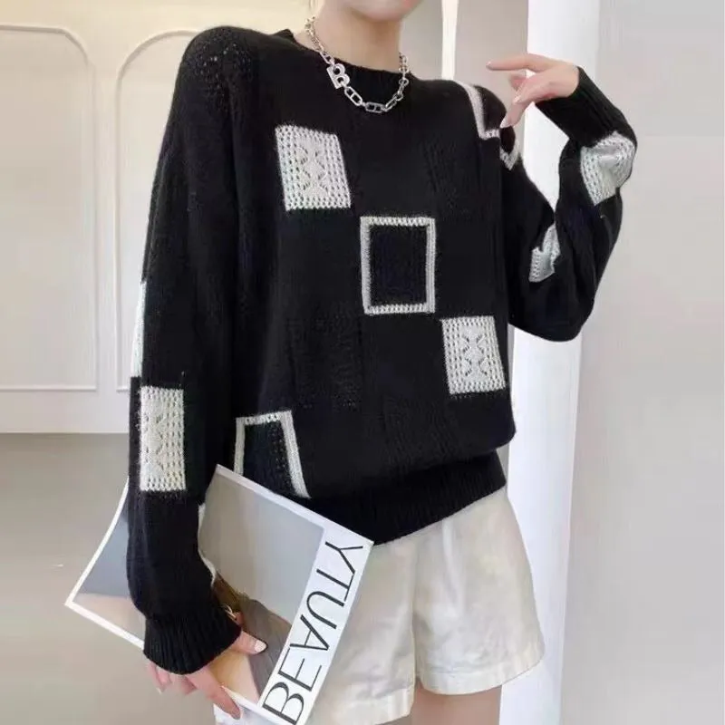 Talia | Relaxed Geometric Pullover